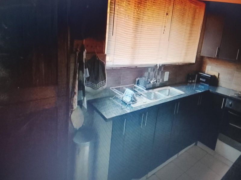 House For Sale in Birch Acres, Kempton Park - Photo 8