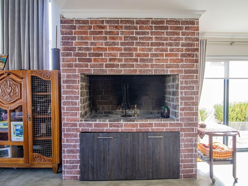 LANGEBAAN BEAUTY - EXPANSIVE COASTAL LIVING JUST MOMENTS FROM CALYPSO BEACH! - Photo 10