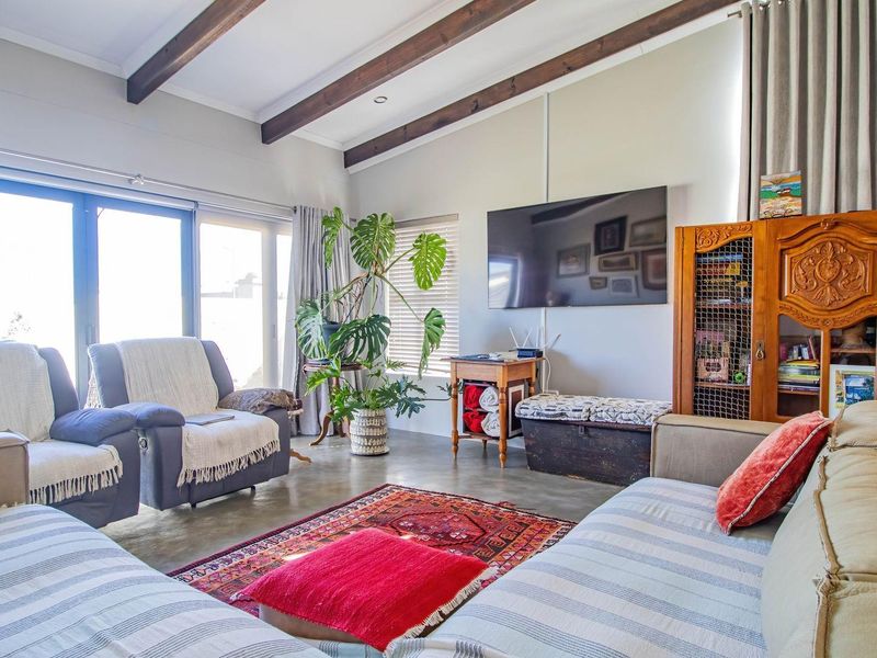 LANGEBAAN BEAUTY - EXPANSIVE COASTAL LIVING JUST MOMENTS FROM CALYPSO BEACH! - Photo 9