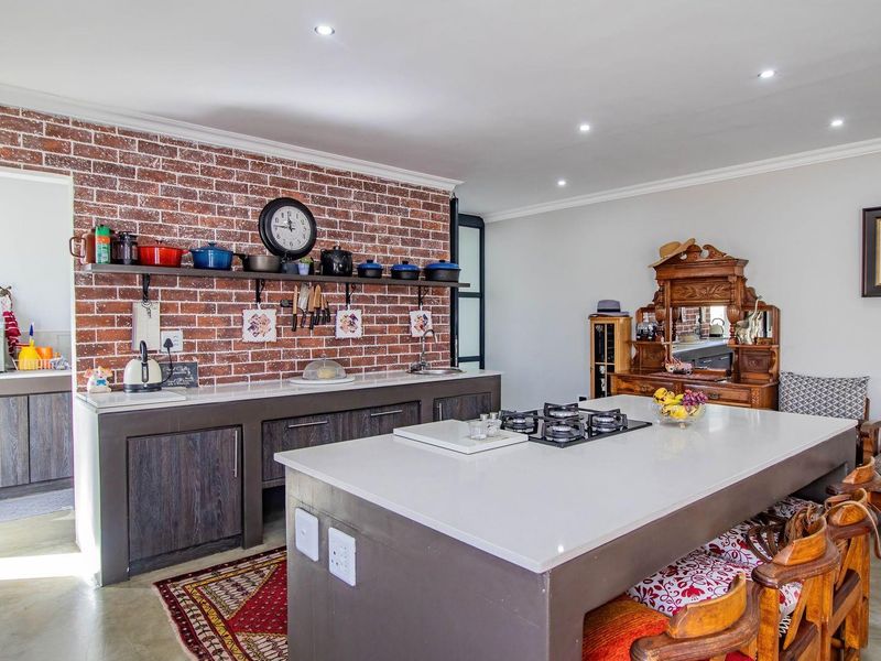 LANGEBAAN BEAUTY - EXPANSIVE COASTAL LIVING JUST MOMENTS FROM CALYPSO BEACH! - Photo 6