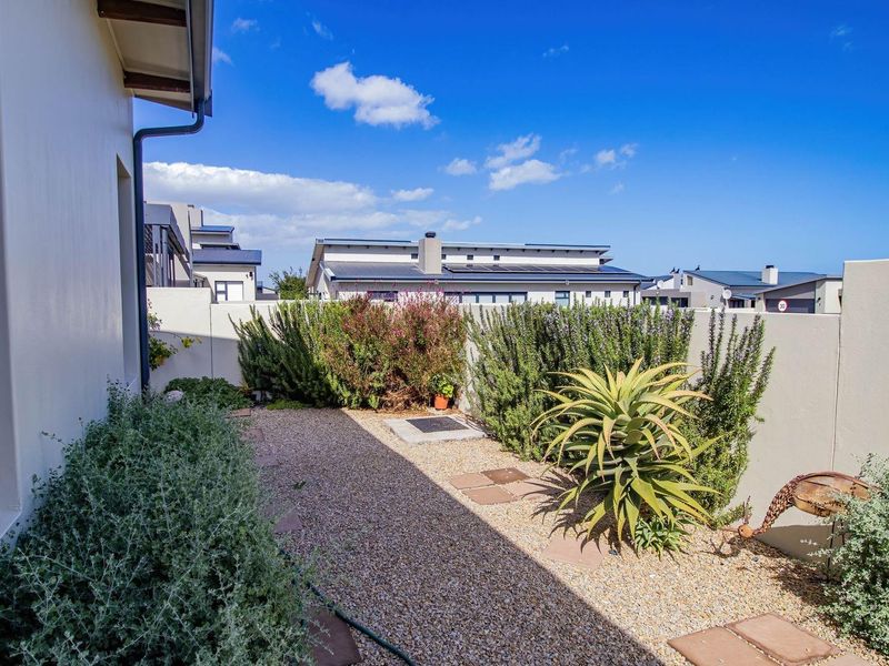 LANGEBAAN BEAUTY - EXPANSIVE COASTAL LIVING JUST MOMENTS FROM CALYPSO BEACH! - Photo 3