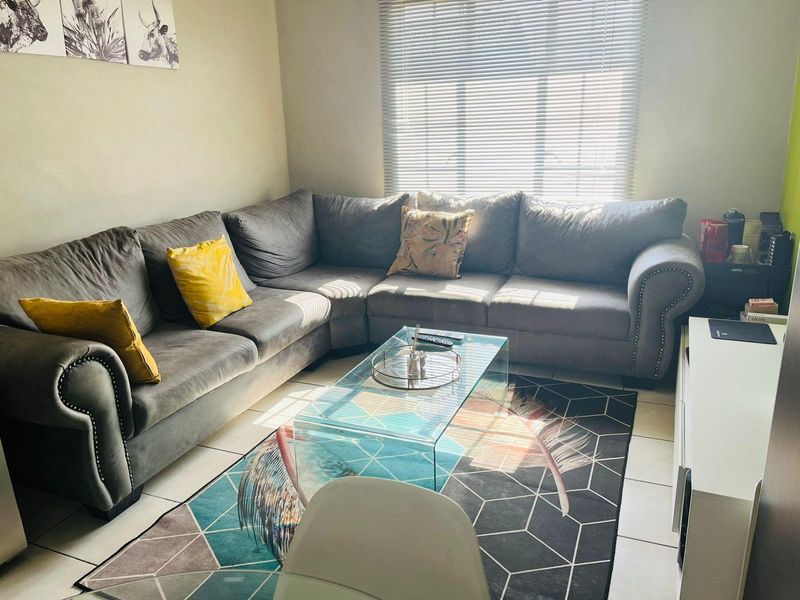 2 Bedroom house For Sale in Mahube Manor, Pretoria - Photo 4