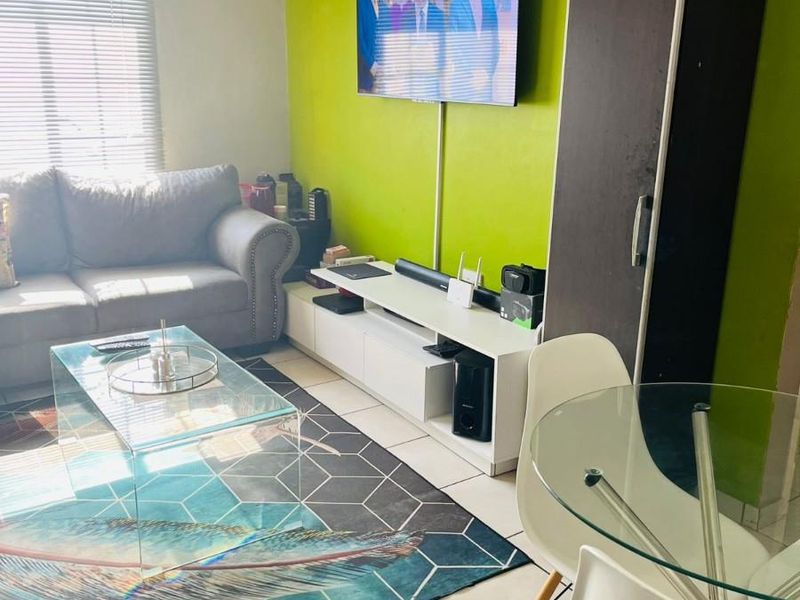 2 Bedroom house For Sale in Mahube Manor, Pretoria - Photo 7
