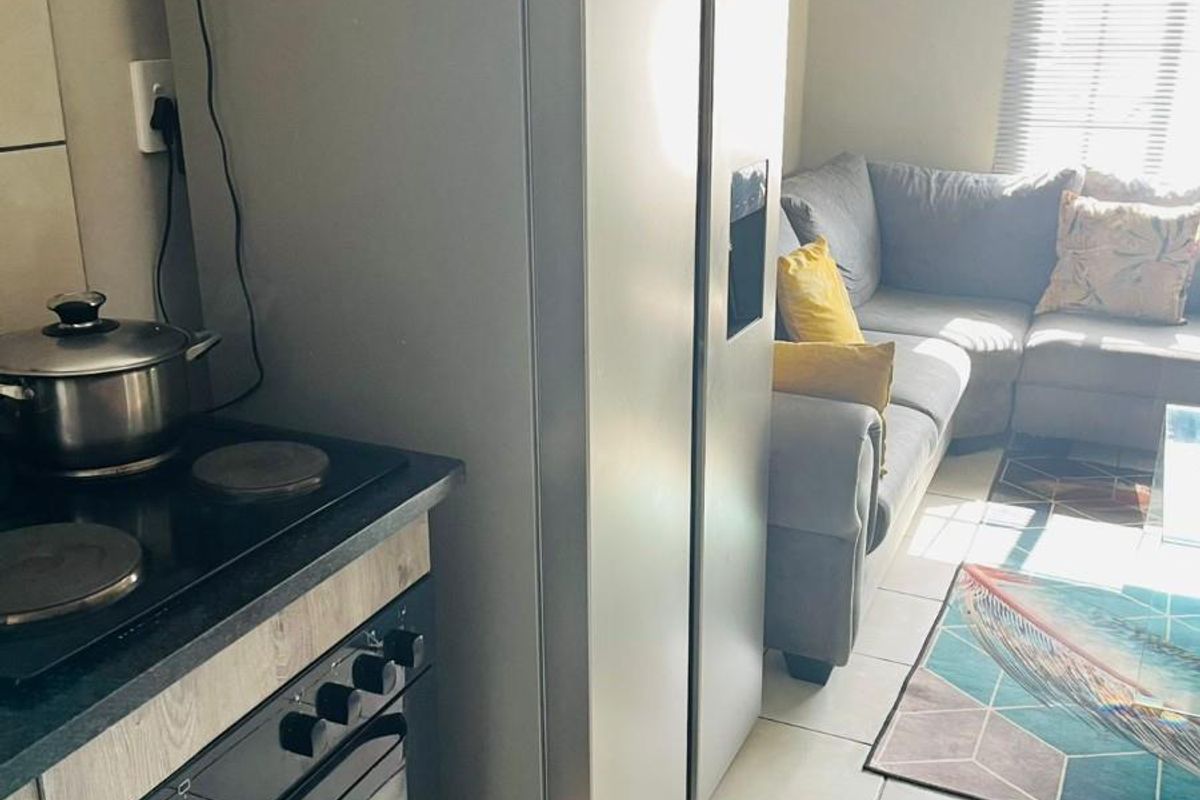 2 Bedroom house For Sale in Mahube Manor, Pretoria - Photo 5