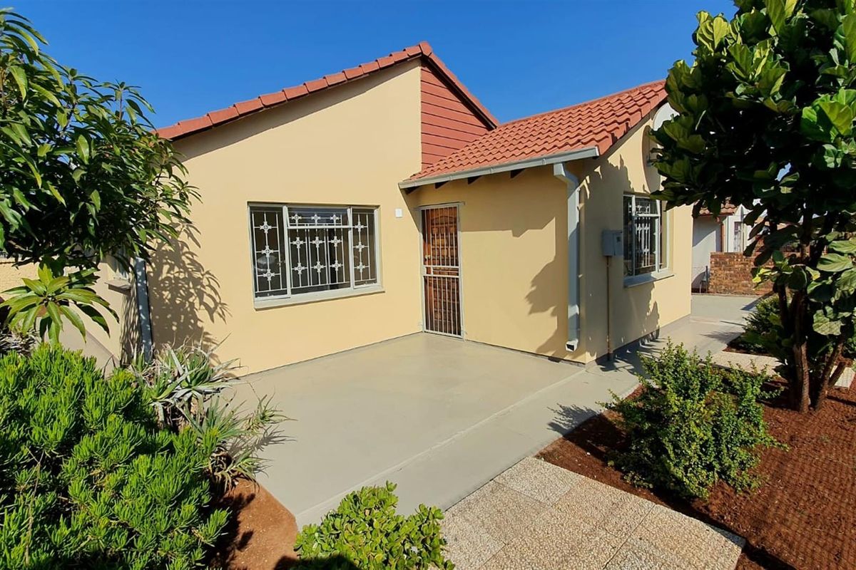 3 Bedroom House for Sale in Mamelodi Buffer Zone, Mamelodi, Pretoria - Photo 2