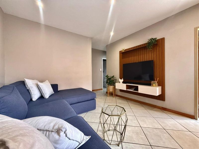 2 Bedroom 1 bath Apartment in Centurion (2nd floor) - Photo 8