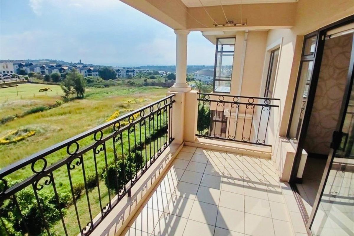 3 bedroom Apartment For Sale in Summerset, Midrand - Photo 3