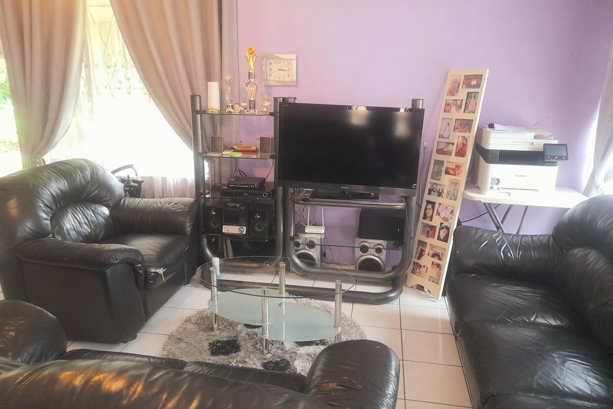 House For Sale in Brookdale, Phoenix, KwaZulu Natal - Photo 5