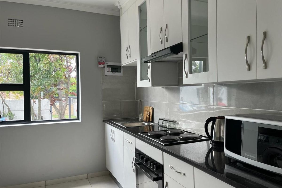 Cottage To Rent in Wendywood, Sandton - Photo 3