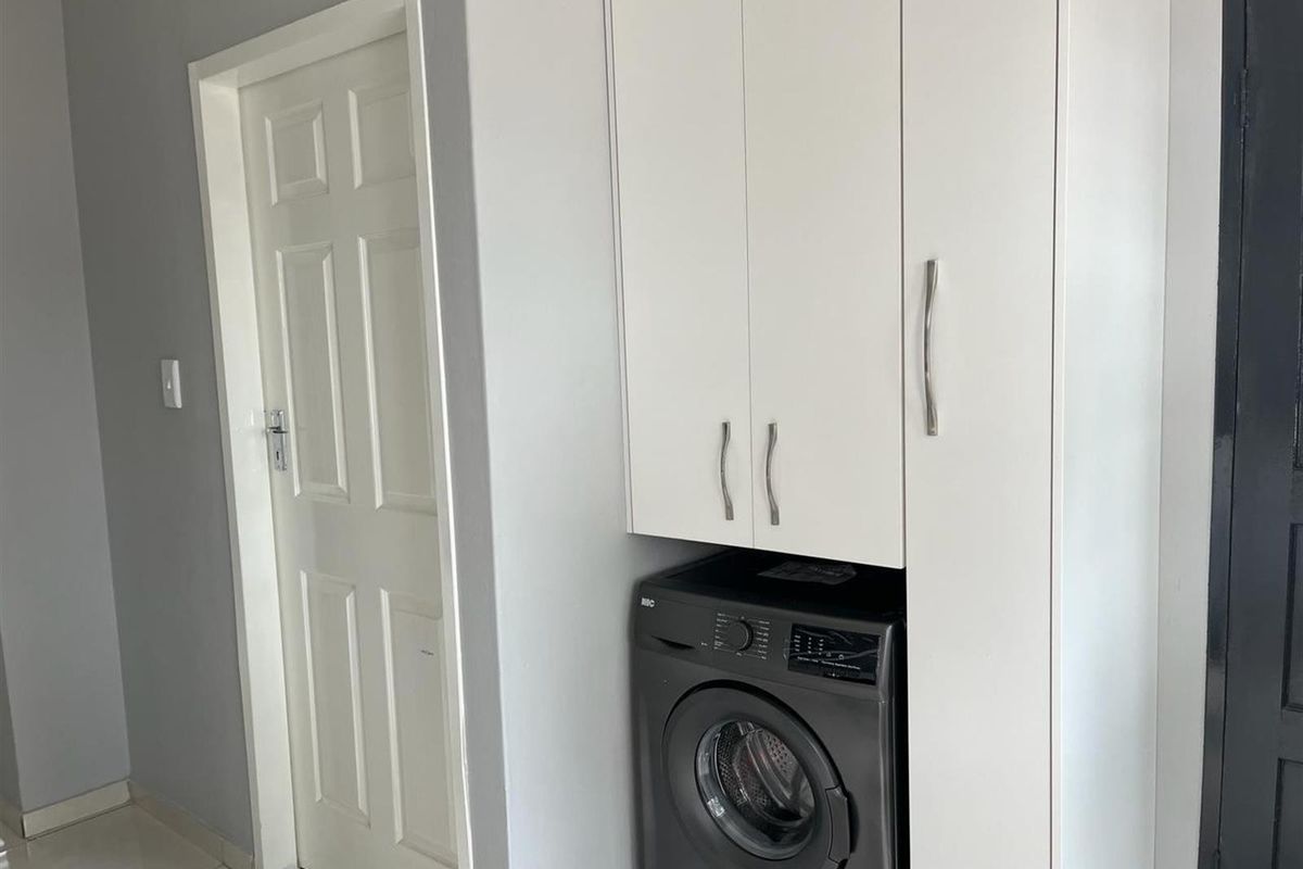 Cottage To Rent in Wendywood, Sandton - Photo 4