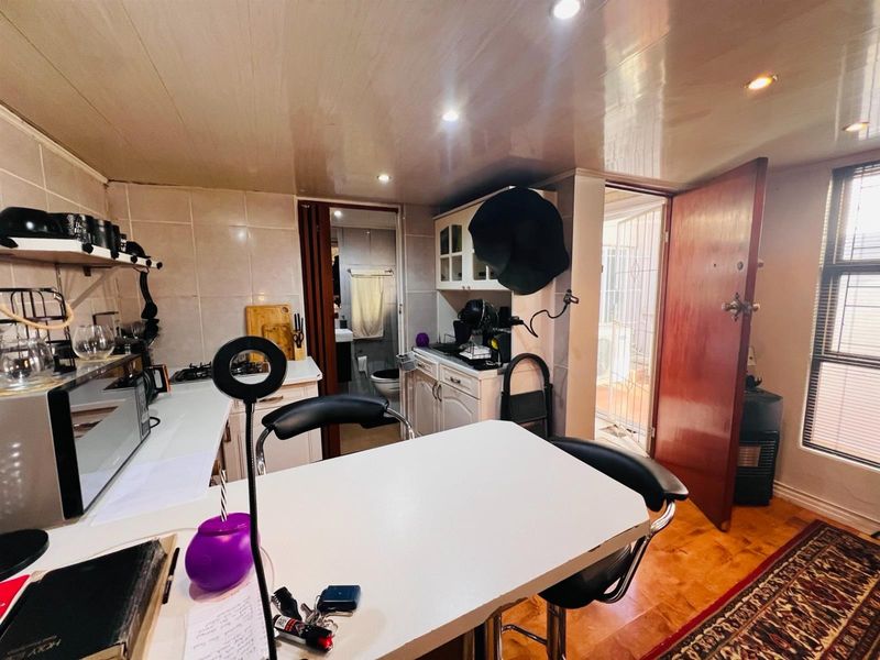 Bachelor apartment To Rent in Plattekloof 3, Plattekloof, Parow - Photo 7