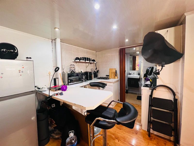 Bachelor apartment To Rent in Plattekloof 3, Plattekloof, Parow - Photo 5
