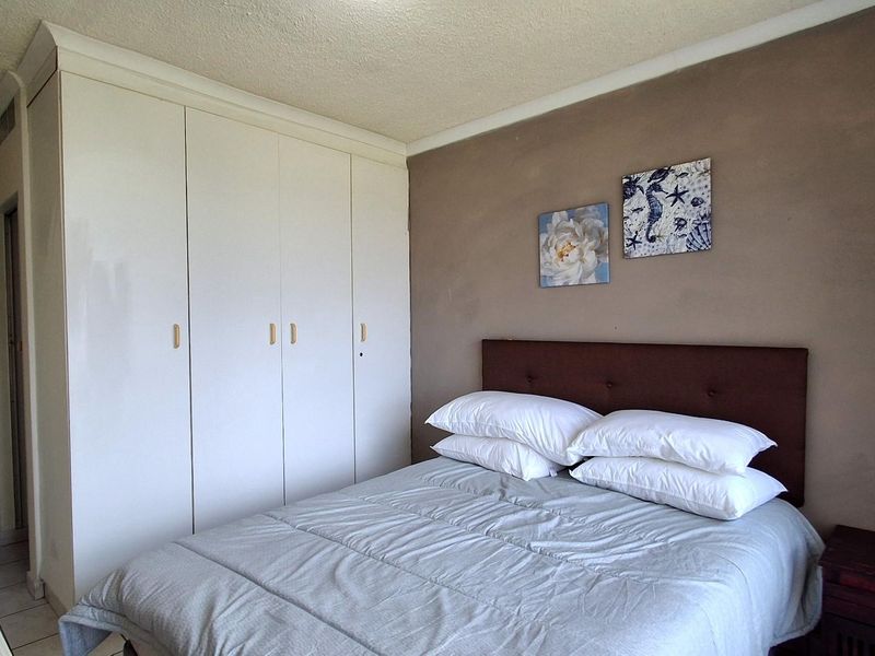 Modern Spacious Sea-View Apartment in Prime Uvongo Location - Photo 7