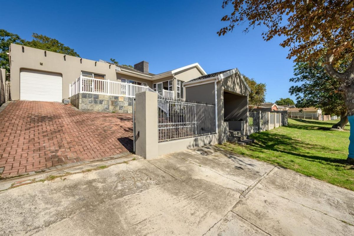 House For Sale in Westering, Port Elizabeth - Photo 4