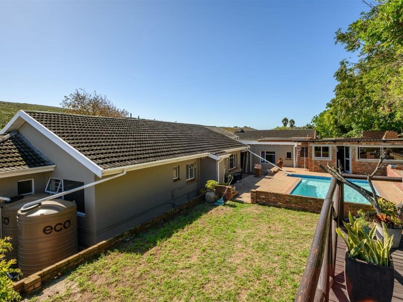 House For Sale in Westering, Port Elizabeth - Photo 2