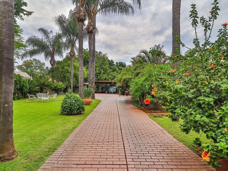 Spacious Multi-Home Property For Sale in Theresapark, Akasia, Pretoria - Photo 6