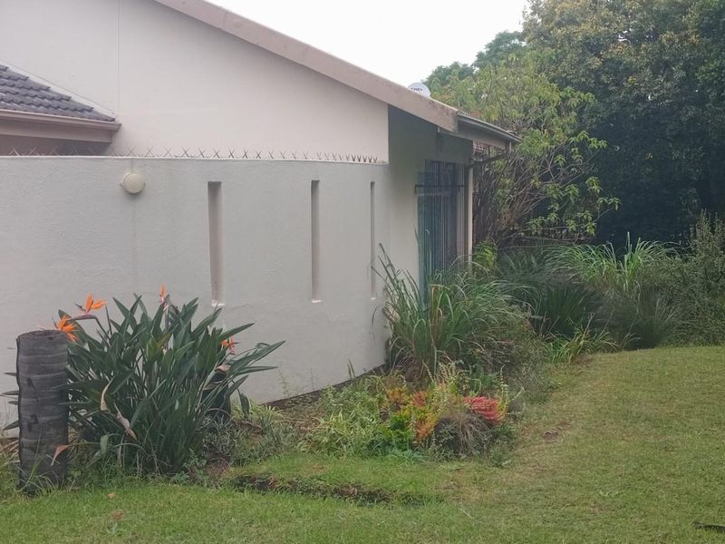 House For Sale in Aviary Hill Newcastle KwaZulu Natal - Photo 3