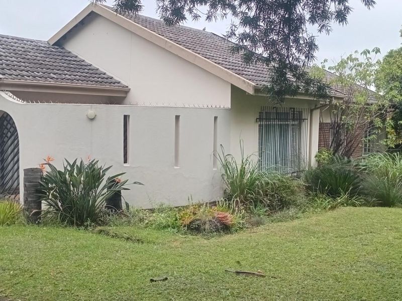 House For Sale in Aviary Hill Newcastle KwaZulu Natal - Photo 2