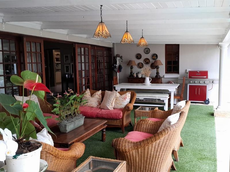 LUXURY HOME IN TRANQUIL ESTATE - BALLITO, KZN - Photo 4