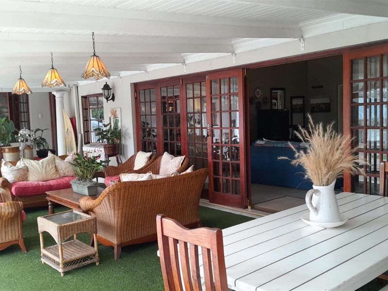 LUXURY HOME IN TRANQUIL ESTATE - BALLITO, KZN - Photo 3