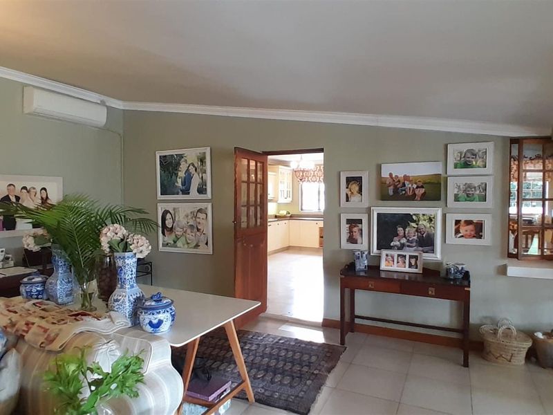 LUXURY HOME IN TRANQUIL ESTATE - BALLITO, KZN - Photo 10