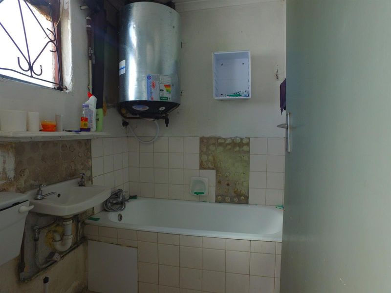 3 Bedroom home for sale in Belhar - Photo 9
