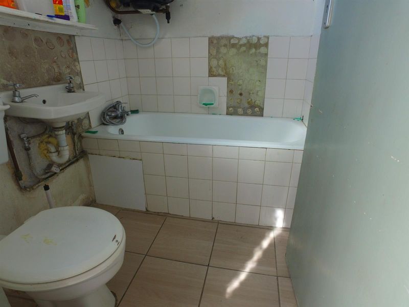 3 Bedroom home for sale in Belhar - Photo 8