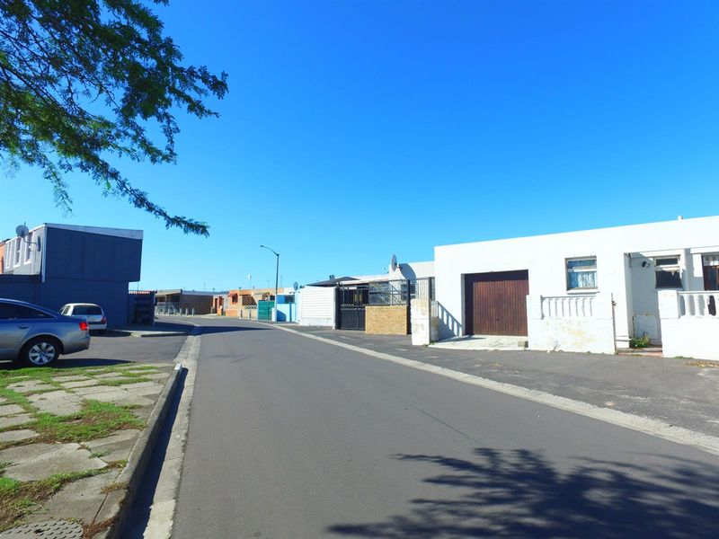 3 Bedroom home for sale in Belhar - Photo 2