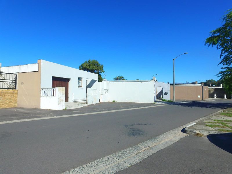 3 Bedroom home for sale in Belhar - Photo 3