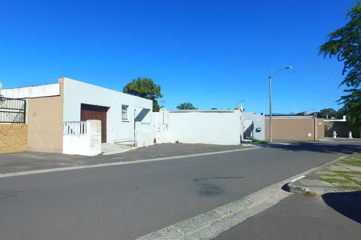 3 Bedroom home for sale in Belhar - Photo 3