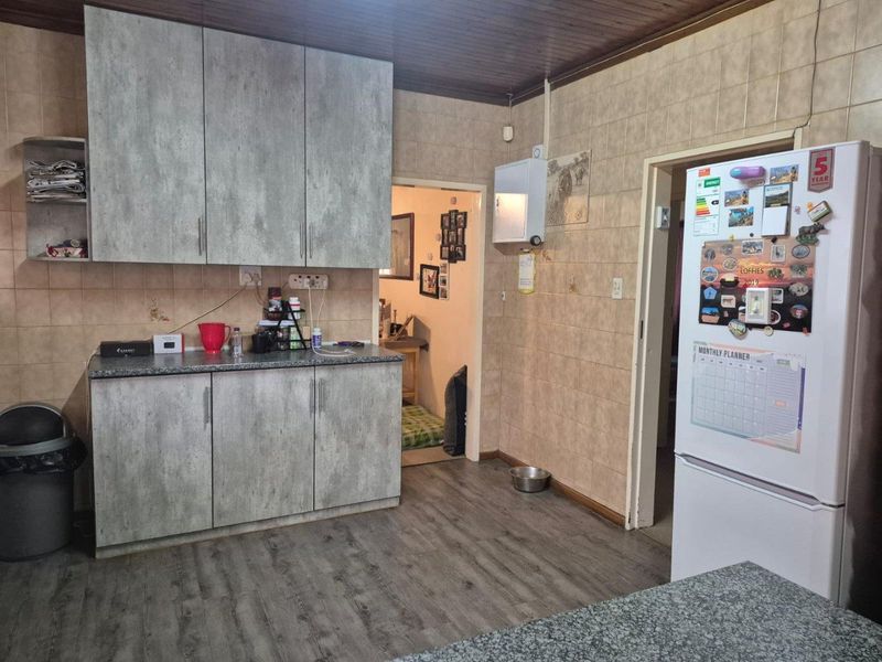 Heuwelsig Haven: Where Family Memories Find a Home - Photo 6