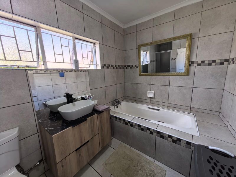 The Heart of Home: Where Comfort Meets Endless Potential in Riviera, Kimberley - Photo 10