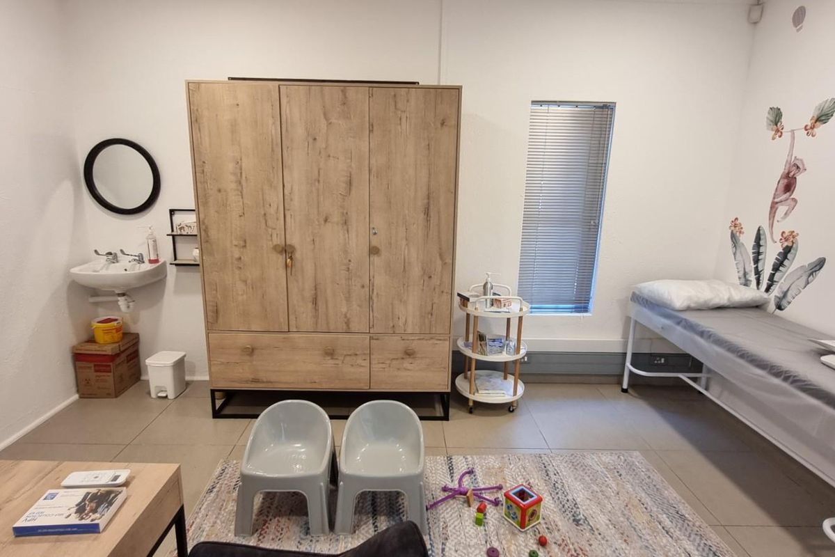 Medical suite for Rent next to Mediclinic - Milnerton - Photo 5
