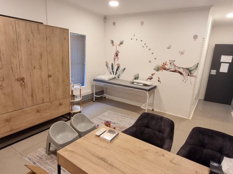Medical suite for Rent next to Mediclinic - Milnerton - Photo 2