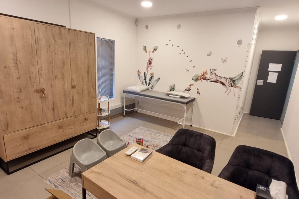 Medical suite for Rent next to Mediclinic - Milnerton - Photo 2