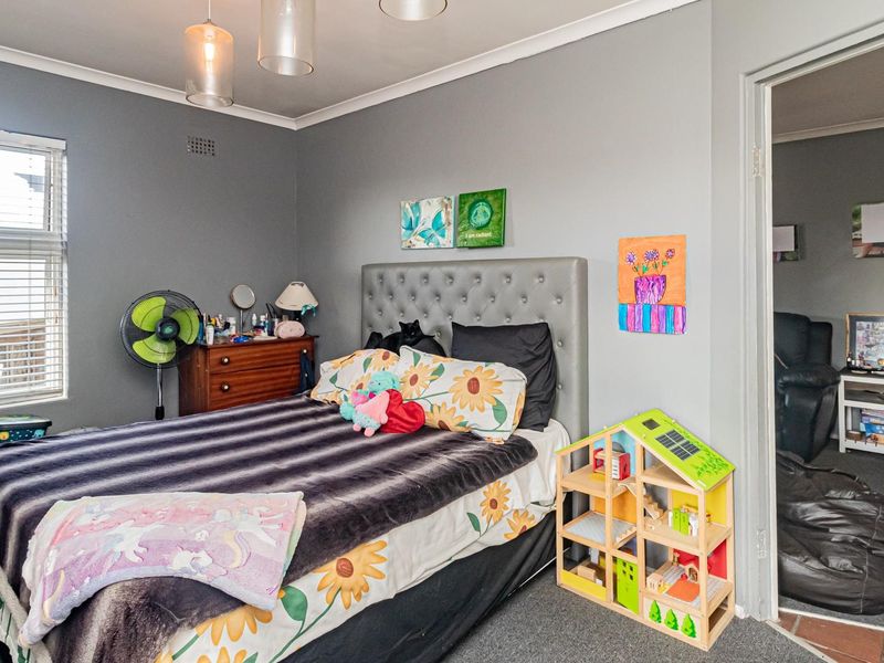 Modern Ground Floor Townhouse in Security Estate - Photo 6