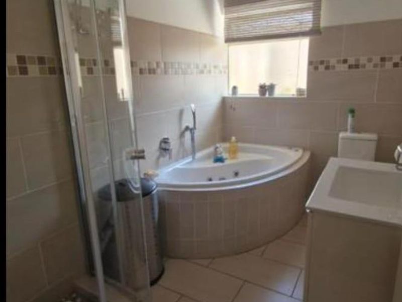 3 BEDROOM HOUSE FOR SAL IN THE STEWARD BENONI - Photo 7