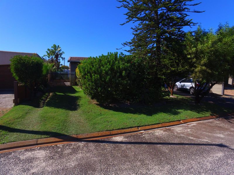 Three bedroom Family home for sale in Oakdene, Kuilsriver - SOLD! - Photo 3