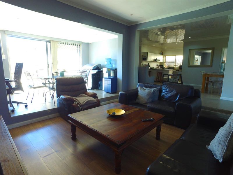 Three bedroom Family home for sale in Oakdene, Kuilsriver - SOLD! - Photo 8