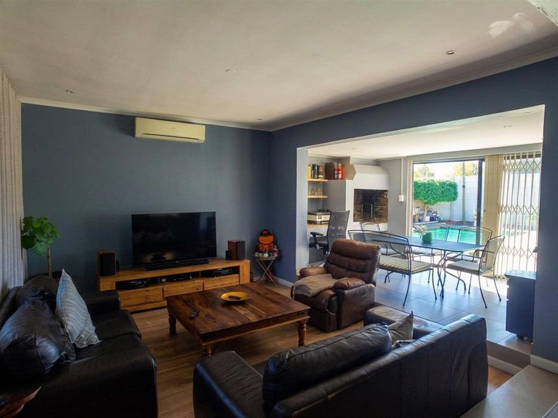 Three bedroom Family home for sale in Oakdene, Kuilsriver - SOLD! - Photo 6