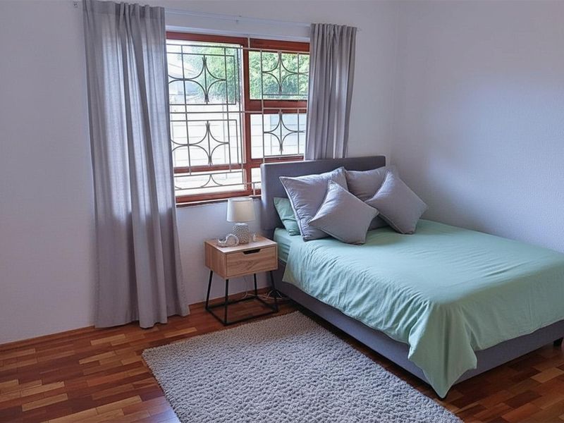 Large Family Home, Central and Peaceful Location - Photo 10