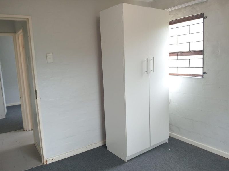 3 Bedroom Apartment in Amalinda - Photo 8