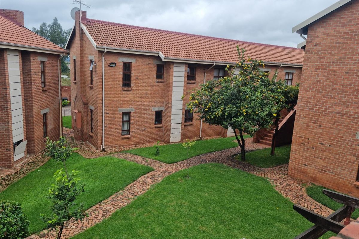 Gorgeous 3 Bedroom Apartment in Amorosa Available to Rent Immediately - Photo 3