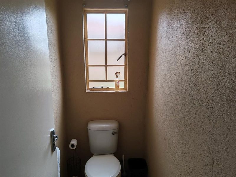 3-Bedroom House for Sale in Klerksoord, Akasia, Gauteng - Photo 6