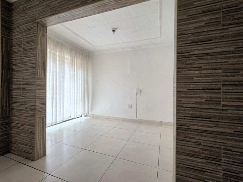 Well-Located 3 Bedroom Home in Philip Nel Park - Move-In Ready - Photo 10