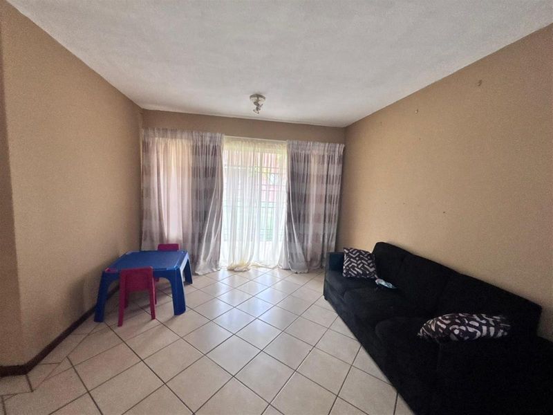 Charming 2 bedroom ground floor apartment for rental in Wonderpark Estate - Photo 4