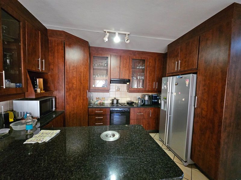 House For Sale in Colts Hill White River - Photo 10