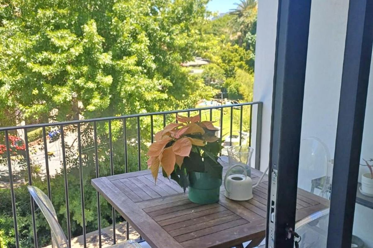 Modern 2 bed 2 bath apartment available - Newlands Terrace, Newlands - Photo 2