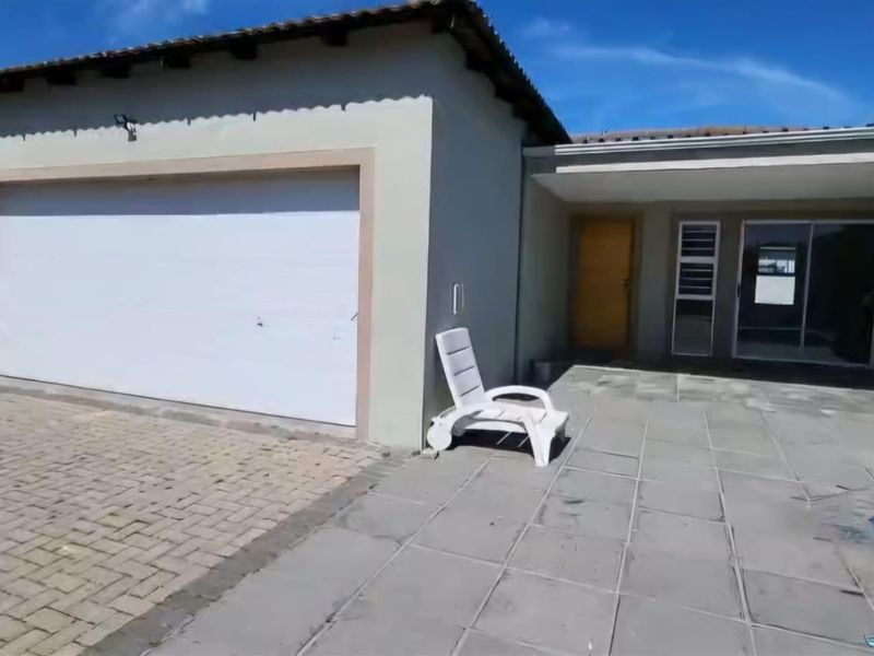 3 Bedroom House to Rent- Sandown Blouberg - Photo 2
