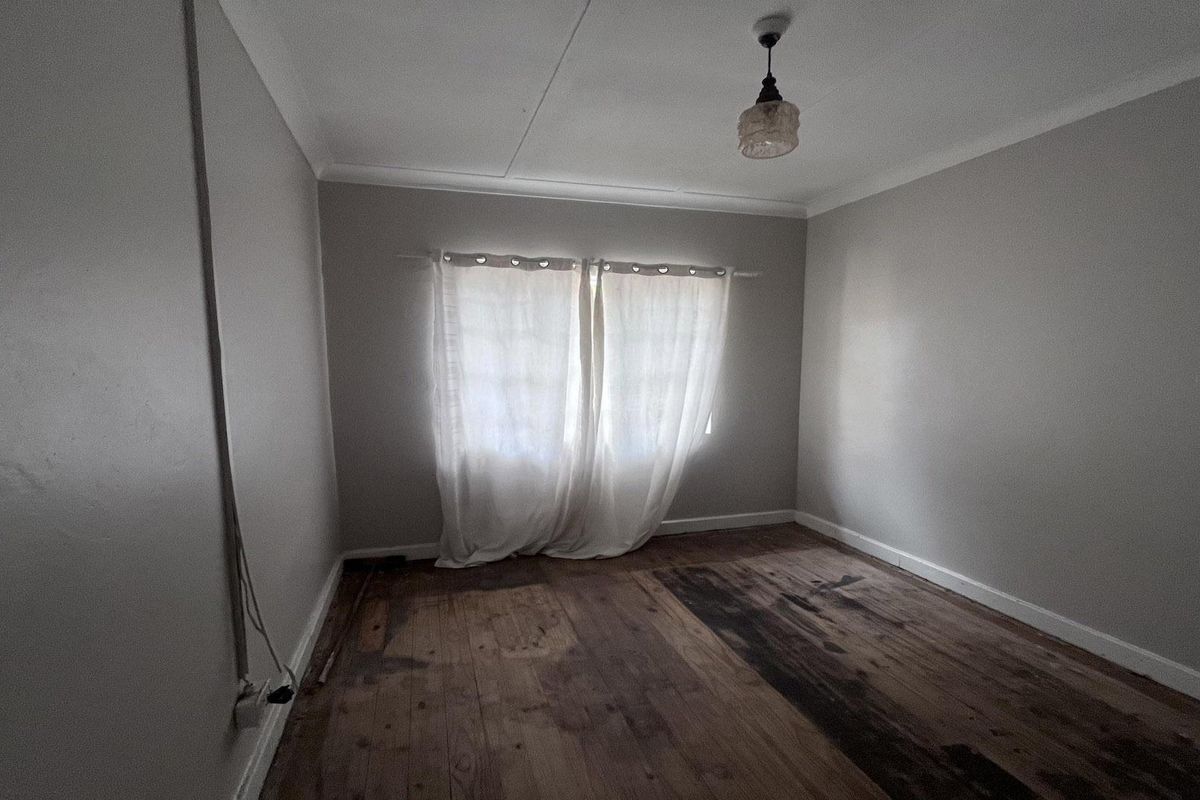 House For Sale in Stoneydrift, East London - Photo 5